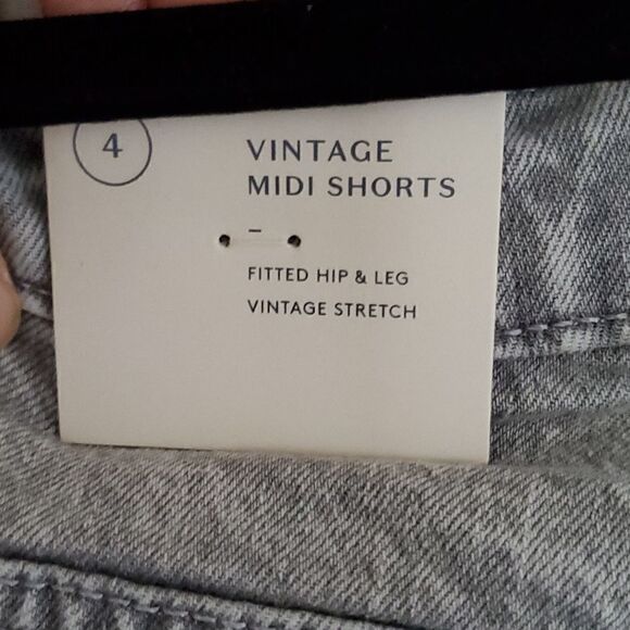 Universal Thread Grey Midi Shorts with Vintage Stretch - Picture 7 of 12